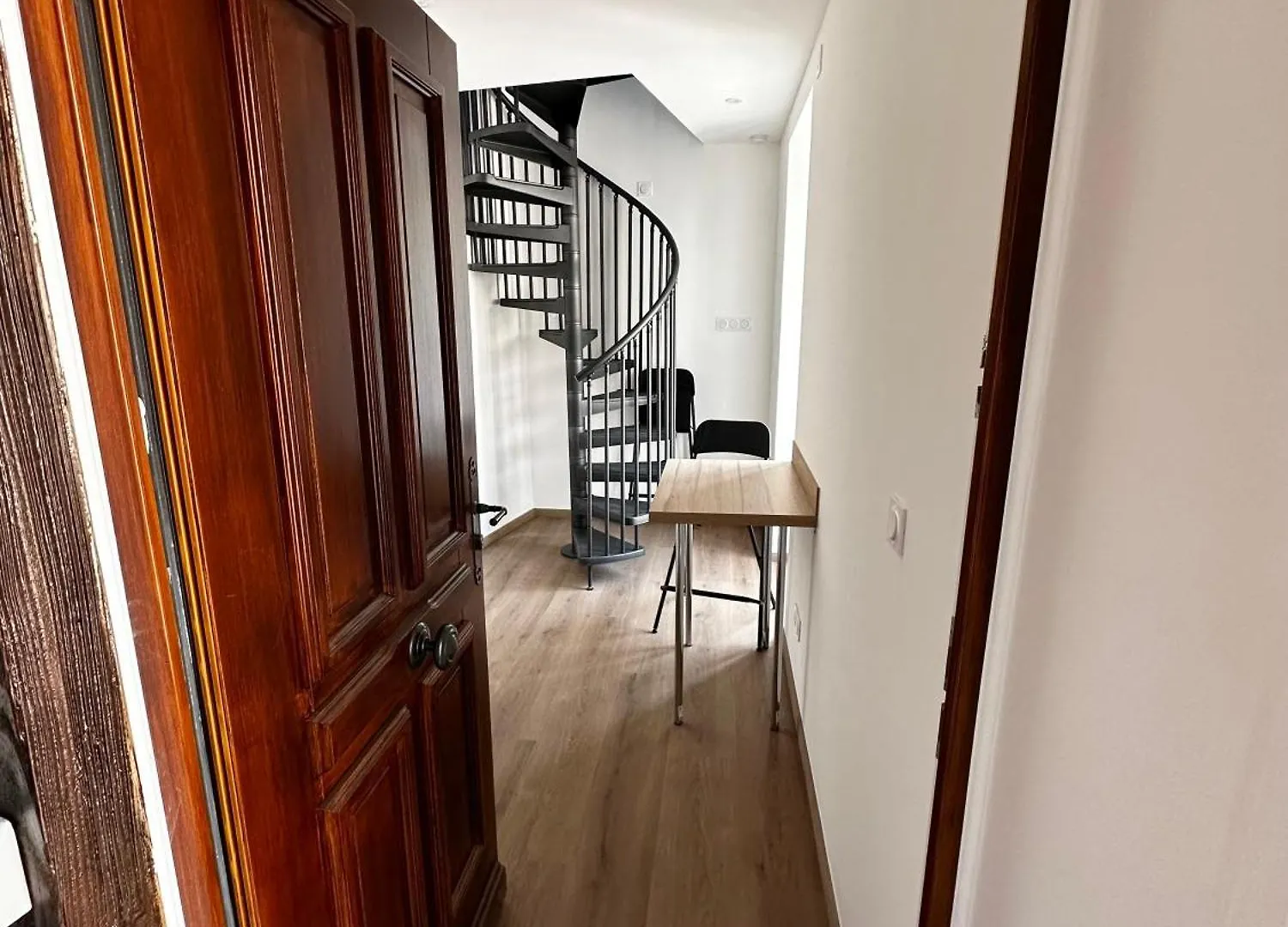 Place Saint Paul Triplex 19M2 ヴィエンヌ アパート